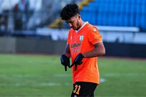 الصفقة الرابعة.. الزمالك يعلن رسميا التعاقد مع أحمد شريف مهاجم فاركو